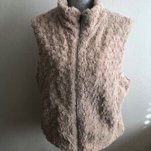 Sisters outerwear faux for vest zipper up in front pockets in front vest